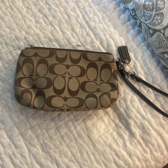 Coach wristlet - Picture 2 of 3